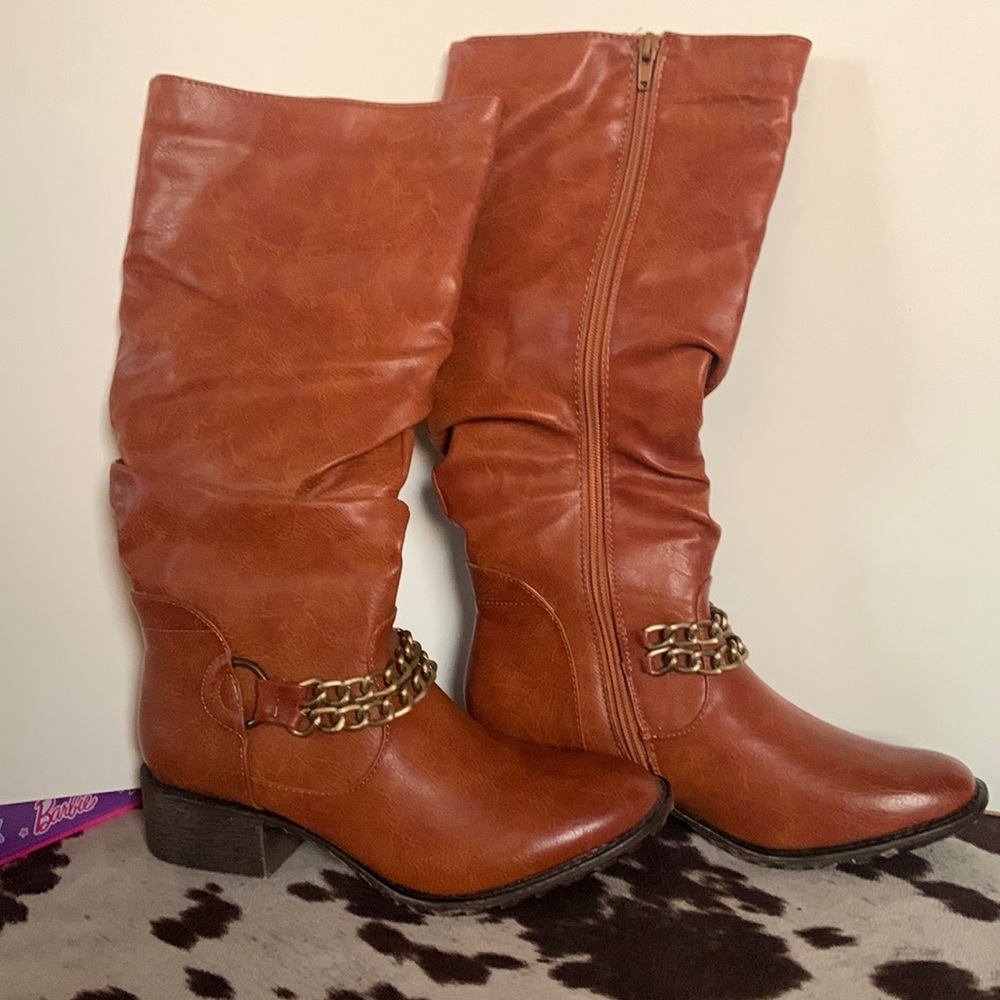 Brown boots